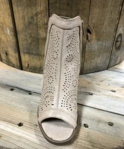 The Ranch House Taupe Bertha