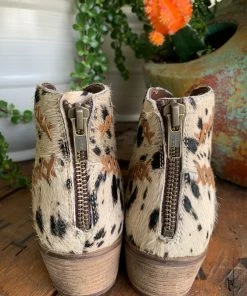 The Ranch House All Roads Lead Home Booties Shoes 9 The Ranch House All Roads Lead Home Booties Shoes