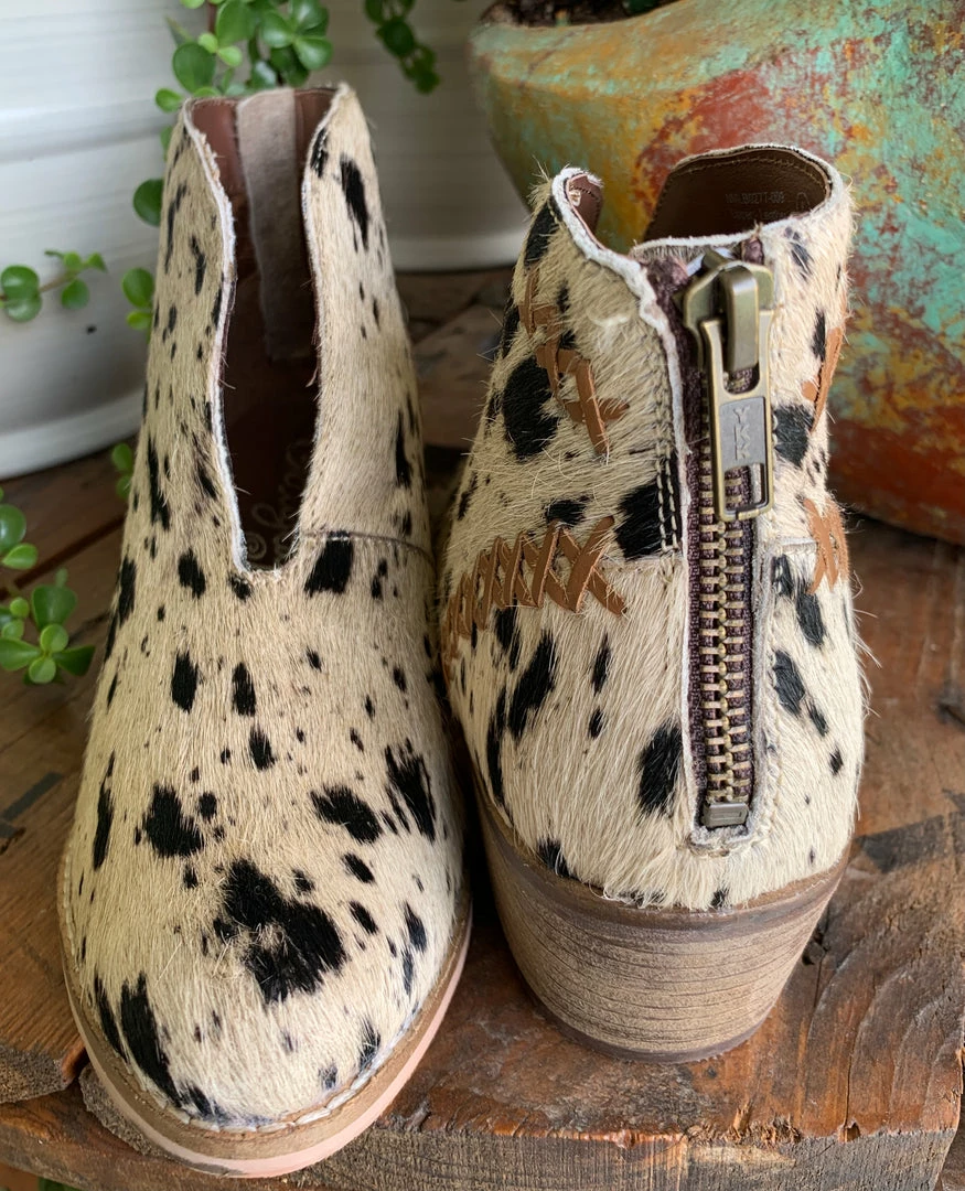 The Ranch House All Roads Lead Home Booties Shoes 6 The Ranch House All Roads Lead Home Booties Shoes