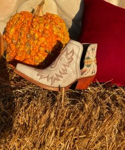 Women Ariat Dixon Pendleton In Crackled White/Falcon Cove