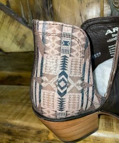 Ariat Dixon Pendleton In Weathered Chestnut/Fire Legend Women