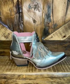 Women Junk Gypsy Kiss Me At Midnight