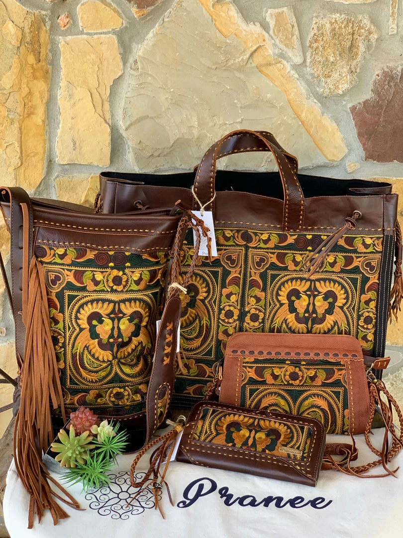 The Ranch House Pranee Carson Wallet Accessories 5 The Ranch House Pranee Carson Wallet Accessories