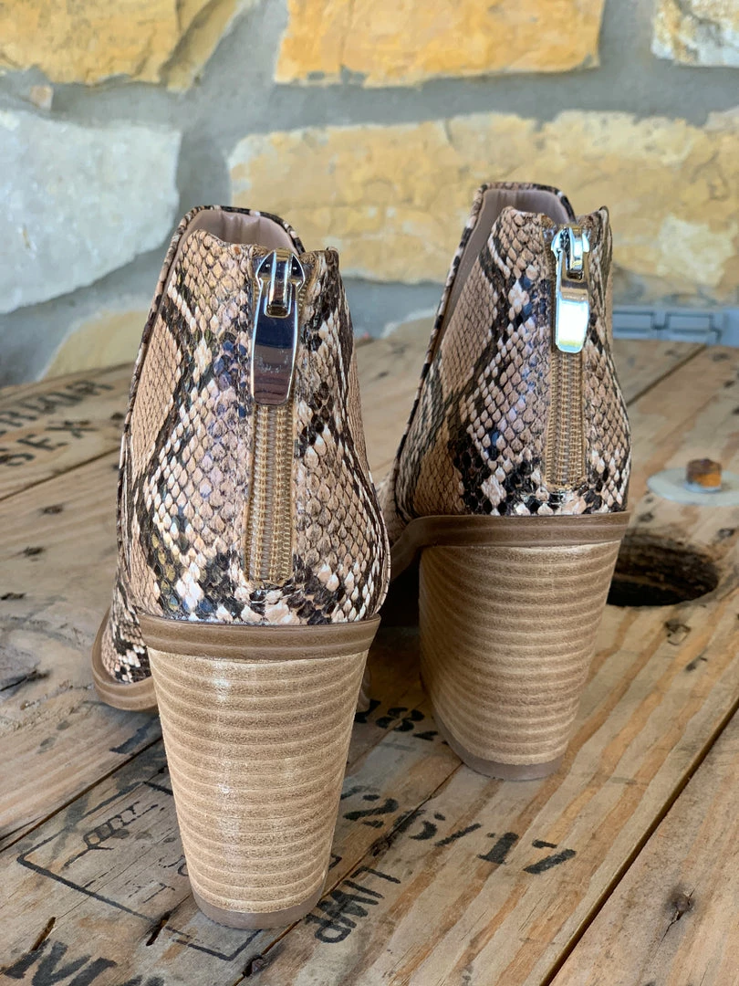 The Ranch House Shoes Steve Madden Alyse Snake Bootie 6 The Ranch House Shoes Steve Madden Alyse Snake Bootie