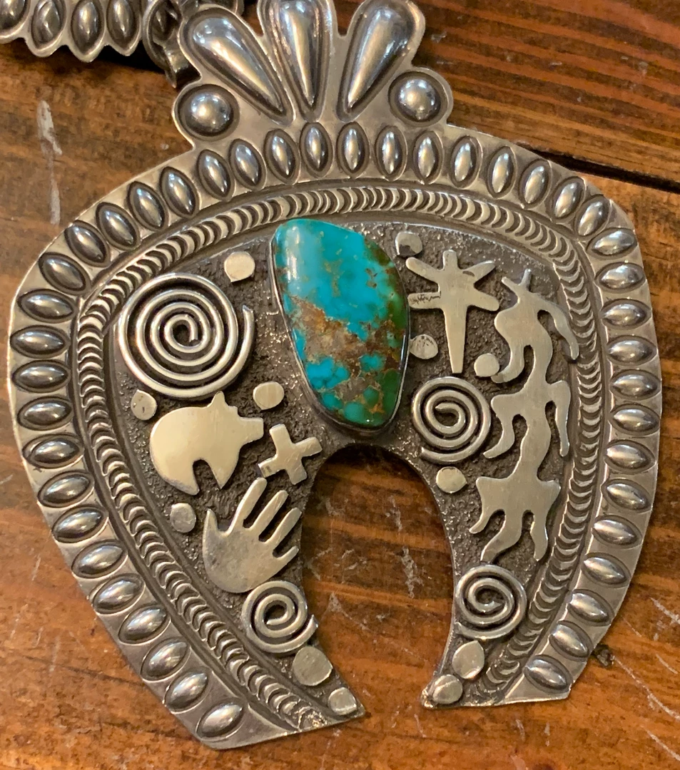 The Ranch House Petroglyph Turquoise Set Accessories 4 The Ranch House Petroglyph Turquoise Set Accessories