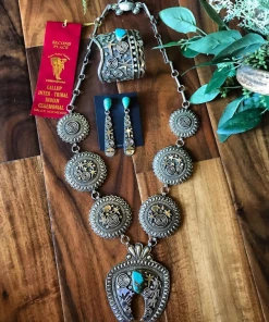 The Ranch House Petroglyph Turquoise Set Accessories