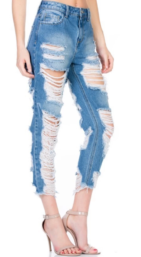 The Ranch House Women No Sensor Extreme Distressed Jeans 6 The Ranch House Women No Sensor Extreme Distressed Jeans