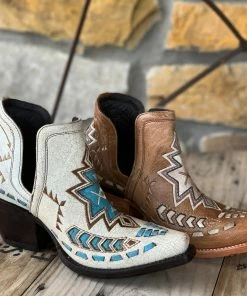 The Ranch House Ariat Dixon Aztec Bootie In Crackled White